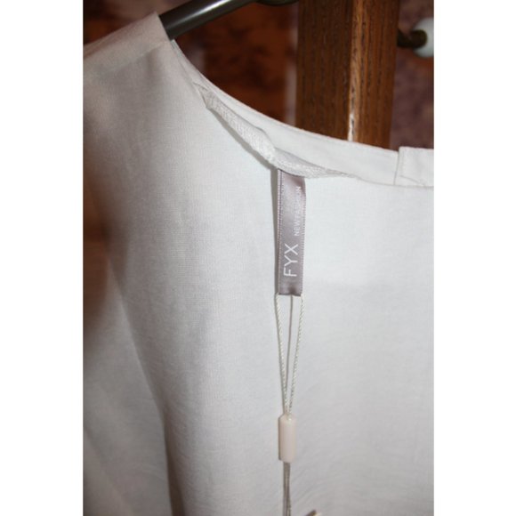 Formal blouse. Button up back. Size-M NWT - Picture 7 of 7